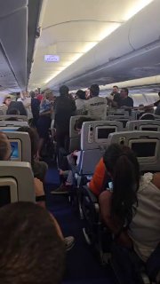 כאוס במטוס מידל איסט איירליינס עקב תקלה במערכת האוורור