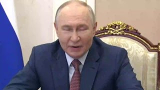 Заявления деда на совещании по развитию Донбасса:▪️ ВС РФ продвигаются по всем направлениям, ВСУ не могут сдержать этот натиск и переходят к террористическим методам;▪️ Российские войска удерживают стратегическое преимущество и уверенно идут вперёд. Никаки