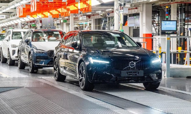 Volvo завершила выпуск универсала V90 1