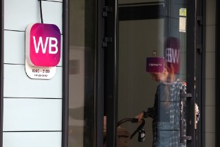 Wildberries рекомендовал сотрудникам не давать комментарии журналистамМаркетплейс направил в пункты выдачи заказов (ПВЗ) инструкции «Что делать, если в ваш ПВЗ придут представители СМИ», рассказали «Дождю» несколько сотрудников компании.«Сейчас в ваши пунк