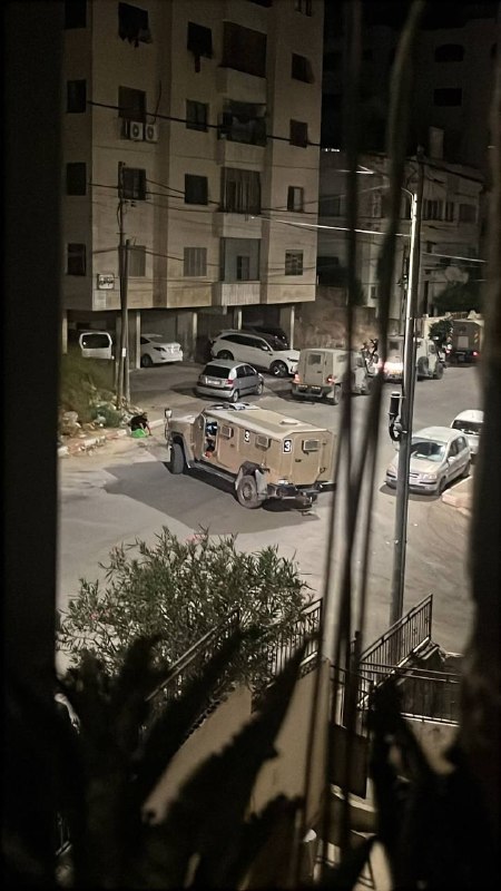 Following the assault of the occupying forces on the Almakfia neighborhood, west of the city of Nablus.