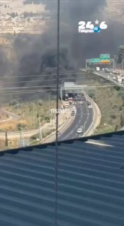 🇮🇱 בכביש 1 בין ירושלים לתל אביב פרצה שריפה באוטובוס. על פי הדיווח, האירוע גרם לפקקים משמעותיים בכביש.