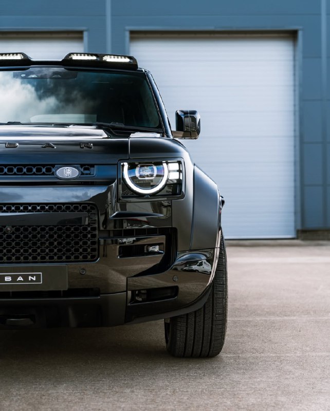 Land rover Defender 8
