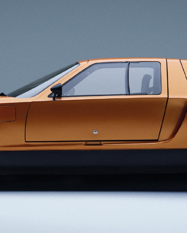 C 111 был не просто суперкаром. Это была высокоскоростная лаборатория. 4