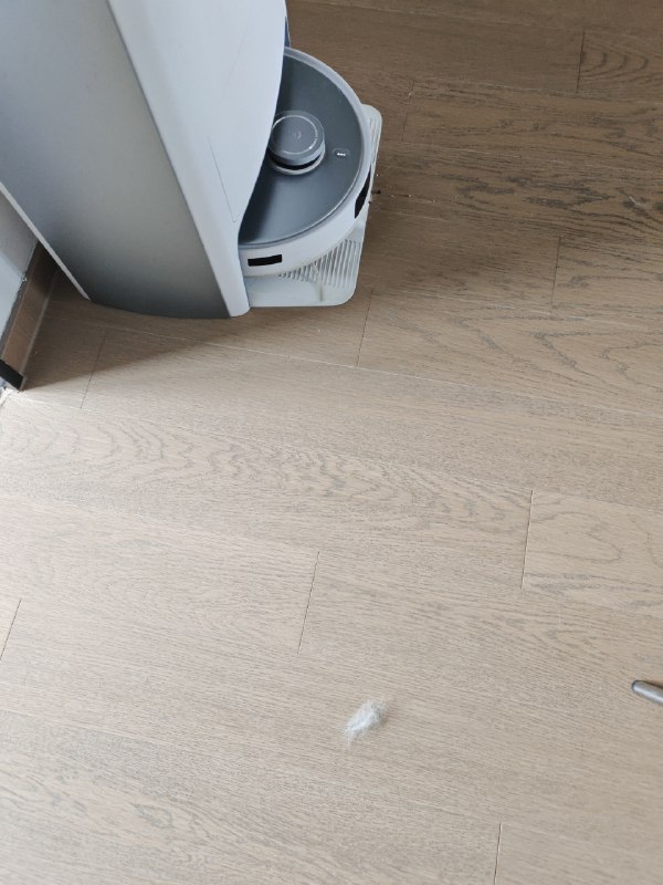 你怎么可以心安理得地说清洁完成回去充电？？？嗯？？你回答我？！！！！