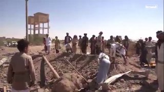 14 חללים ו-15 פצועים, כולל נשים וילדים, במספר אינסופי של חללי התוקפנות הסעודית בשוק חאזם אל-ג'וף.
