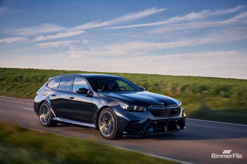 Сегодня мы обсуждаем новинку от BMW - M5 Touring, которая наконец-то добралась д