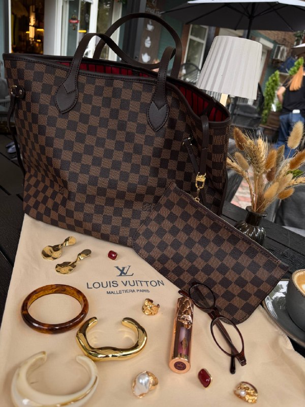 Louis Vuitton Louis Vuitton Neverfull MM Damier