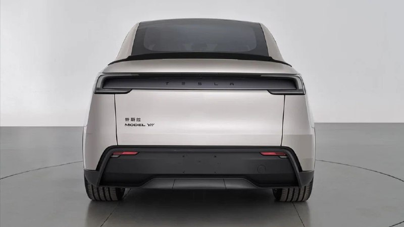 Tesla анонсировала удлинённый Model YL 4