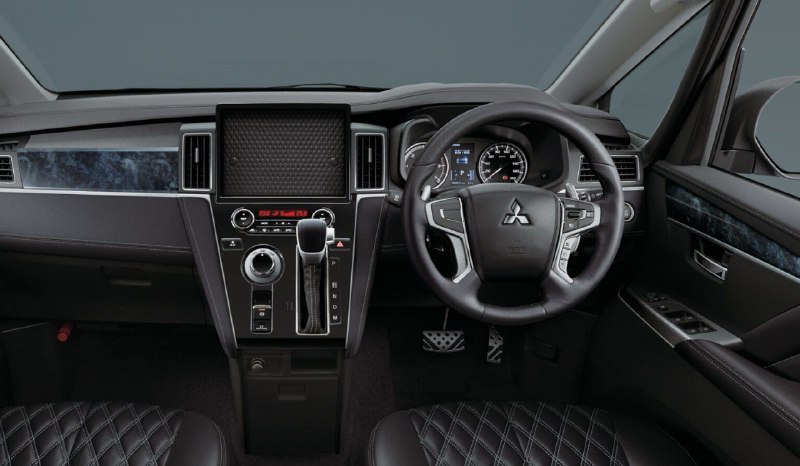 Mitsubishi Delica D:5 получила новую спецверсию Black Edition 3