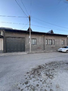 Срочно Продам свой 7 комнатный Дом в хорошем локацию.