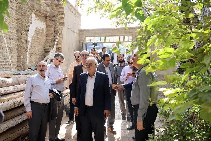 شهرآرانیوز: 🔶شورای ششم همت زیادی برای بازسازی خانههای تاریخی مشهد داشته است👤 حسن موحدیان، رئیس شورای اسلامی شهر مشهد مقدس، در حاشیه