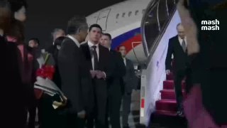 Владимир Путин прилетел в Китай — президент России проведёт в Поднебесной два дня и встретится с председателем КНР Си Цзиньпином. Накануне российский лидер обратился к народу страны, заявив, что РФ и Китай не дружат против кого-либо, а работают на дело мир