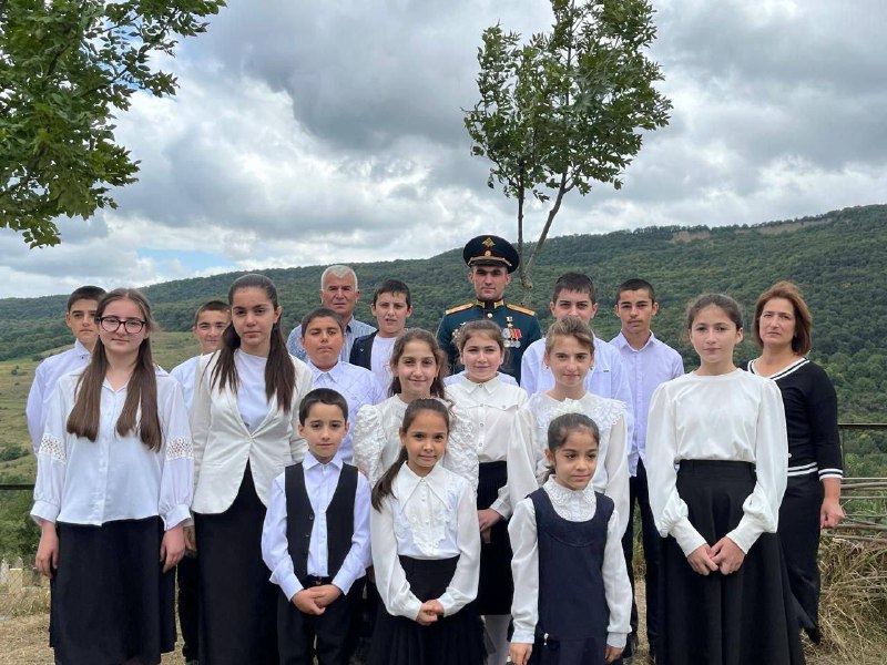 📃 В Сулейман-Стальском районе увековечили память Героя России Муслима Муслимова. фото