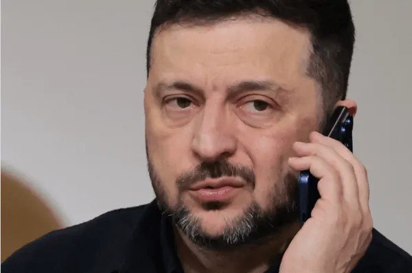 صراط نیوز | seratnews: 🟢 زلنسکی در حال از دست دادن قدرت است🔹رسانههای جریان اصلی آمریکایی و اروپایی گزارش دادهاند که ولودیمیر زلنسکی، رئیس جمه