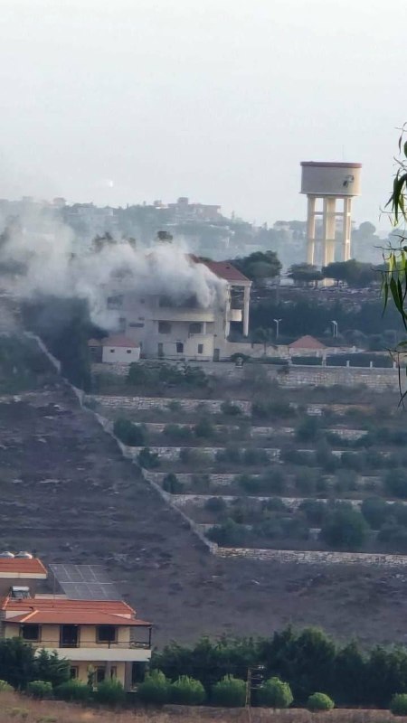 צבא הכיבוש. הוא שרף וילה בפאתי העיר זאוטאר שבמזרח המדינה