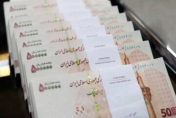 میاندوآب پرس: سقف حقوق کارکنان دولت ۱۳۰ میلیون تومانمعاون سازمان اداری و استخدامی:▫️کف حقوق کارکنان دولت در سال جاری را ۱۸ میلیون و ۷۰