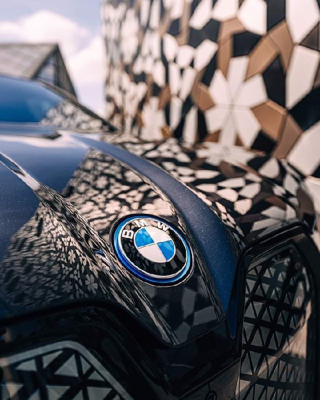 BMW iX