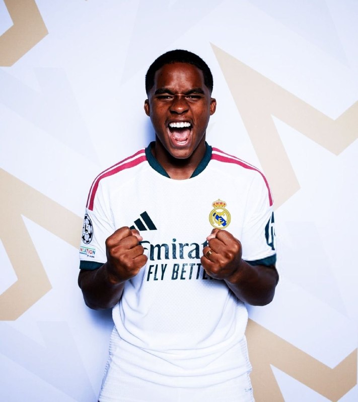 رئال مادرید | Real Madrid: 🎙مورینیو : باشگاه‌های زیادی خواهان جذب اندریک بودن نمی‌خوام اونو از دست بدم من تحت تأثیر او هستم و می‌خوام باهاش کار کنم