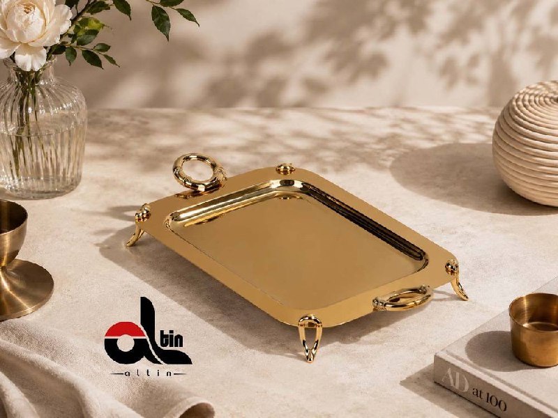 بازرگانى آلتین: 👈 سينى چهارگوش طلا طرح رویال👈سايز : کوچک👈 برند : نگار👈 کد : ۶۷۸👈 لینک کانال تلگرام: @Rasulian👈اينستاگرامInstagram.com/Ba