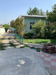 Продается в Мирзо-Улугбекский р-не (ул.Олтинтепа) дом на 11 сотках