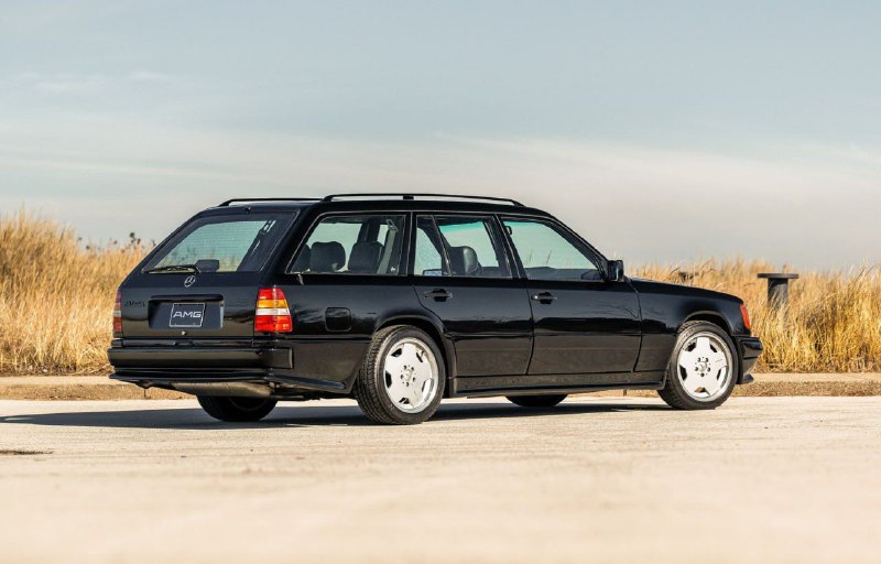 За Mercedes W124 1988 года хотят получить 400 000 долларов 2