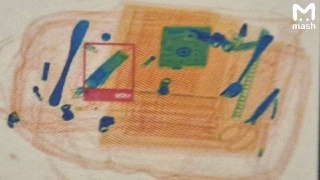 В 18 школах России решили инновационно победить запах баблгама в туалетах — начали просвечивать рюкзаки школьников с целью обнаружения вейпов. Удачи, учитывая, что все эти сосалки и дуделки зумеры носят в карманах.Как стало известно Mash, в отдельных школа