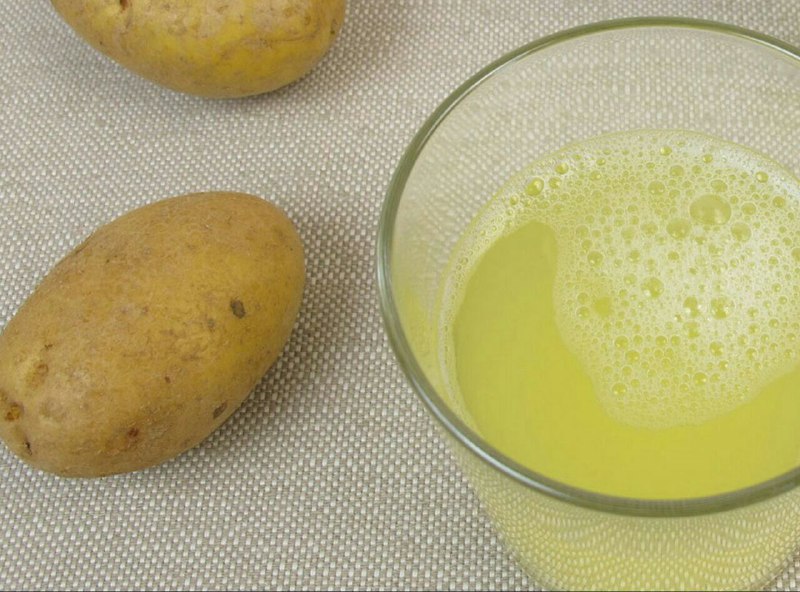 🍃طب گیاهی و سنتی🍃: 🔴آب سیب زمینی برای بهبود هضم✅محتوای نشاسته آب سیب زمینی با تعدادی از مشکلات گوارشی مرتبط است و می تواند باعث التهاب در ر