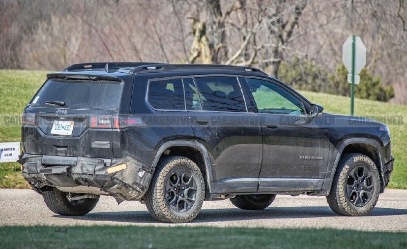 Jeep анонсировал Grand Cherokee Trailhawk 3