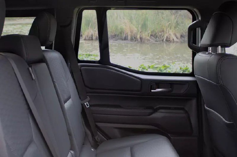 Toyota Land Cruiser Prado получил бронированную версию 4
