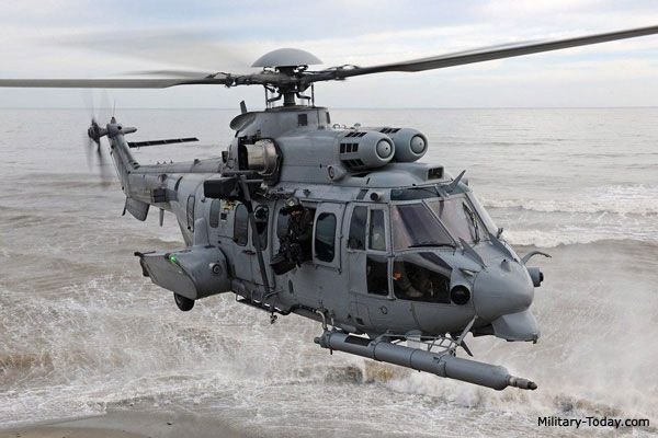 Airplane هواپیما: هلیکوپتر EC ۷۲۵یوروکوپتر (اکنون هلیکوپتر‌های ایرباس) EC ۷۲۵ Super Cougar یا Caracal یک هلیکوپتر ترابری تاکتیکی با برد بس