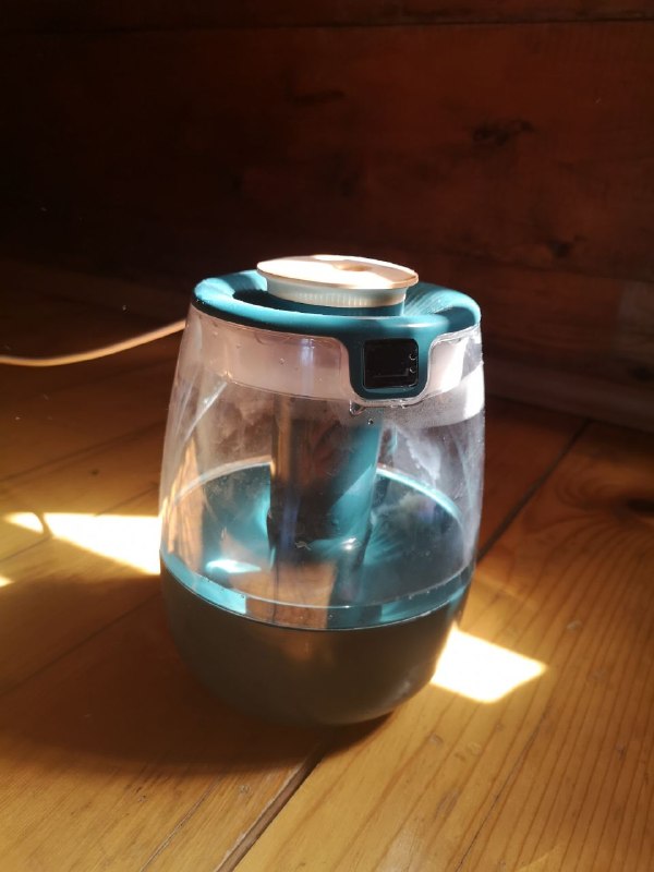 Увлажнитель воздуха, 2 мес в эксплуатации - 10лари — фото 1