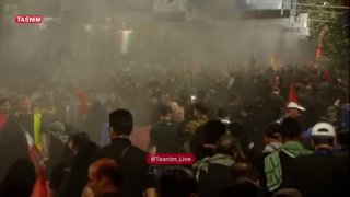 נוכחותם של שני מיליון מאמינים בדרך המובילה לטקס הפרידה מהמנהיג ההרוג באולם התפילה בטהרן