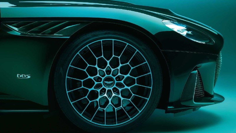 Aston Martin DBS 770 Ultimate 4