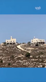 מתנחלים מביאים את משפחותיהם לגור בבית משפחת "אלטובסי" לאחר שנתפס ובעליו גורשו בעקבות מצור שנמשך שבועות, בכפ…