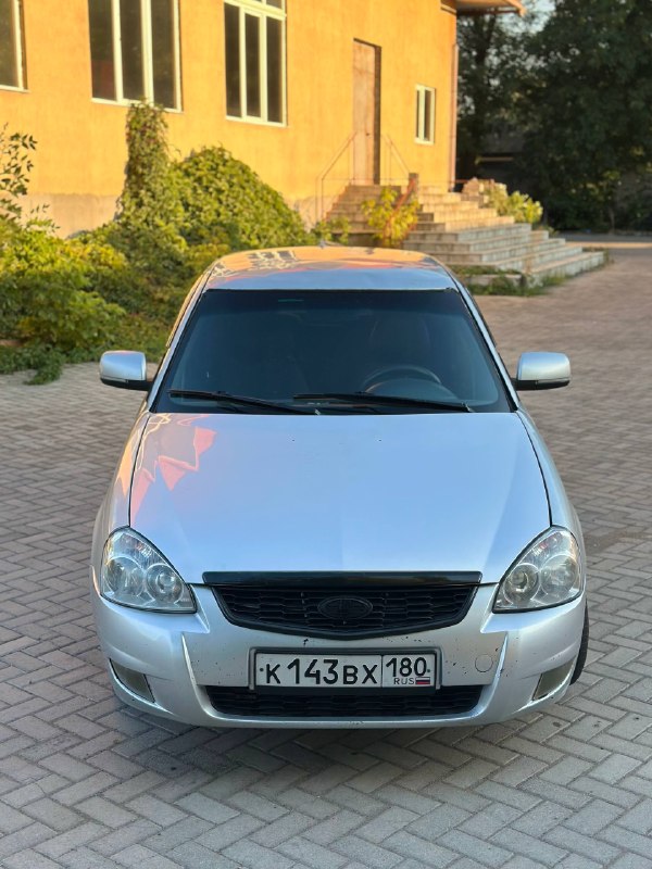 Продаю ваз priora 2007 года. Машина не новая, поэтому по внешнему виду есть моменты, которыми нужно ... - фотография