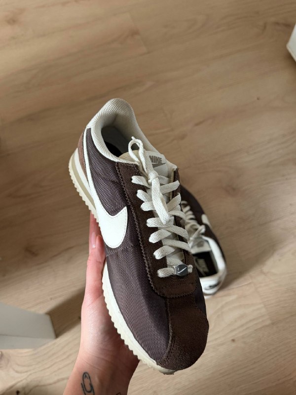 кроссовки Nike Cortez, Birkenstock, Adidas — фото 1