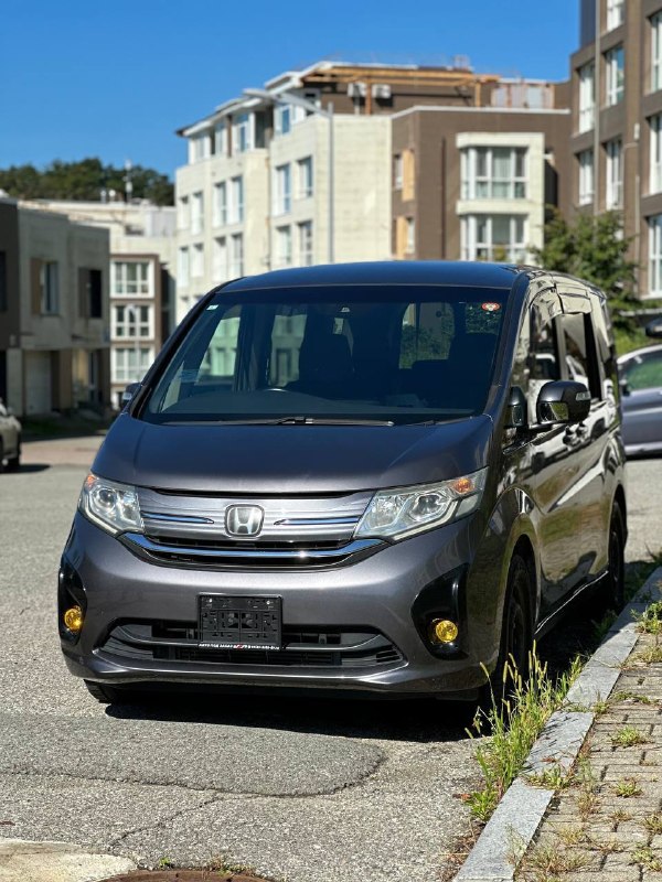 Honda Stepwgn 2015 фото 3