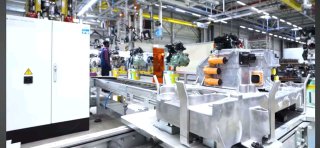 На заводе BMW в Лейпциге началось производство нового Mini CountrymanЭлектро-кро