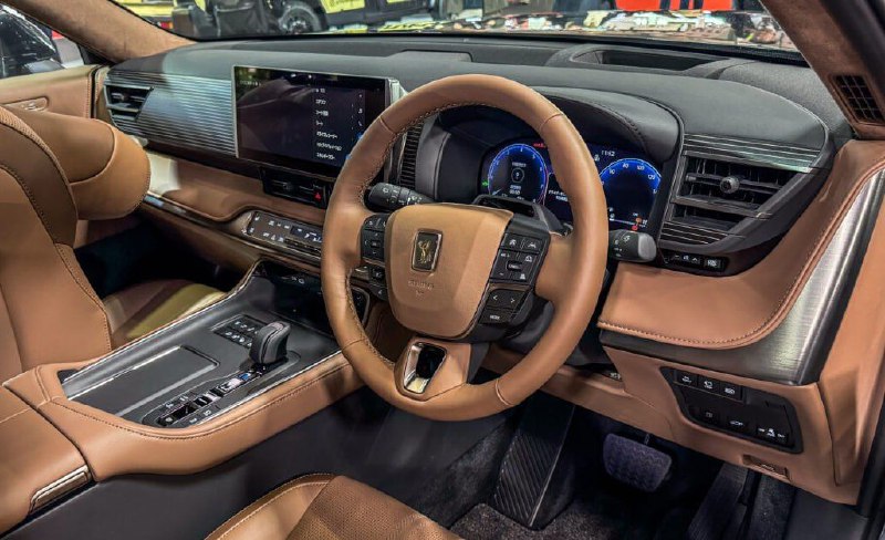 В рамках Токийского автосалона состоялся публичный дебют Toyota Century SUV 8
