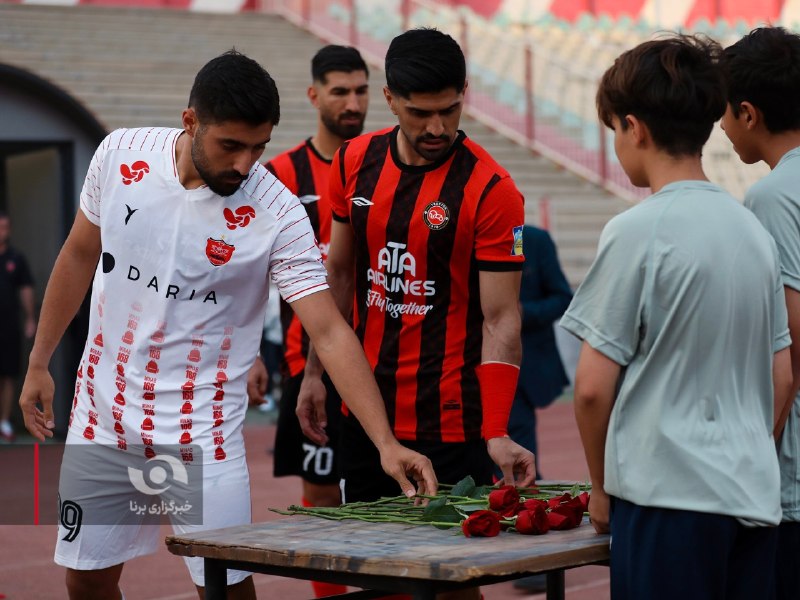 خبرگزاری برنا: ⚽️🔴 گل اول تراکتور | اشتراکال '90 تراکتور 1 - پرسپولیس 0 #فوتبال @bornanews_ir🎥تراکتور تبریز ۱ - ۰ پرسپولیس تهرانناکامی 