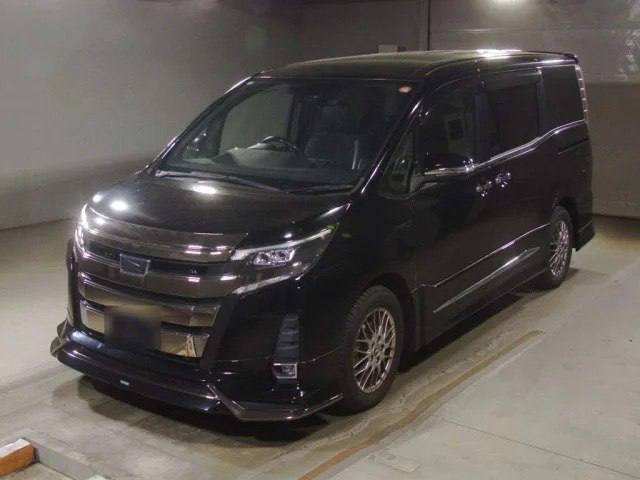 Toyota Noah 2021 фото 3