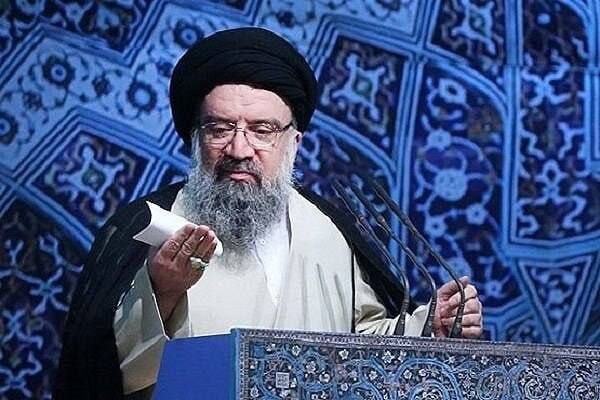אימאם יום השישי בטהרן: העם האיראני יפגין יצירתיות בטקסי הקבורה