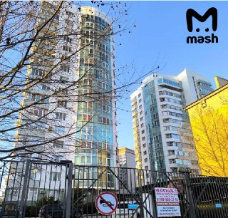 У задержанного министра здравоохранения Кубани Евгения Филиппова внезапно обнаружилось 57 объектов недвижимости. По данным Mash, это: 21 квартира, 11 нежилых помещений, 9 земельных участков, 7 апартаментов, 4 гаража. Почти все квартиры и апартаменты находя