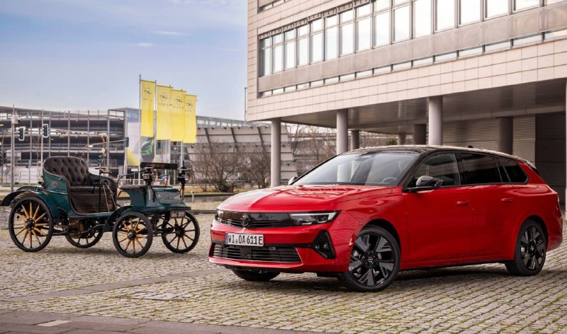 Opel отметил 127 лет со дня выпуска первого автомо...