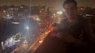 🎦 שאגת אנשי הבירה בהתכנסויות לילה ברחוב הנפגעים 187, שהריבר 17, טהראן