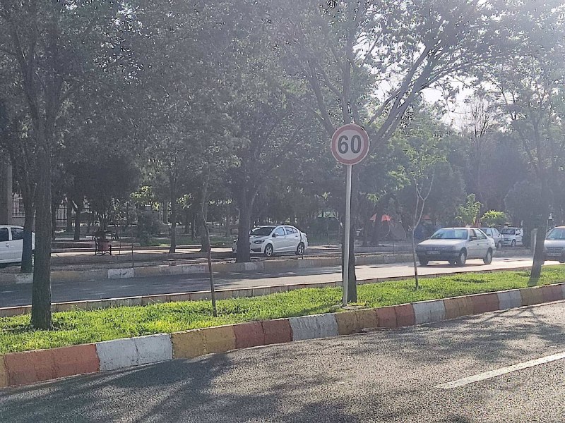 اینجا زنجان است: 📩صدای شهروندسلام و وقت بخیرتوی این گرونی هر روز حرکت میکنیم به سمت سر کار، جلوی صدا و سیما یک دوربین نصب شده که جریمه می