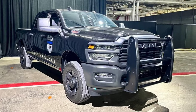 Stellantis заходит в полицию с пикапом Ram 2500