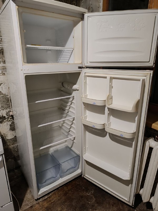 Описание: продам холодильник в рабочем состоянии фирмы beko цена: 10000 руб. 📲 tg: елена котик 📞🇷🇺зв... - фотография - 1