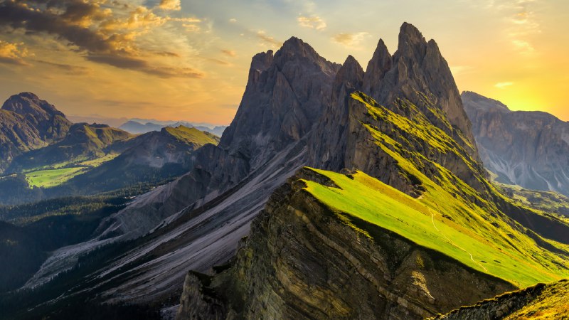 Beauty with an edgeSeceda, a peak in the Dolomites, South Tyrol, Italy (© Kalyakan/Adobe Stock)